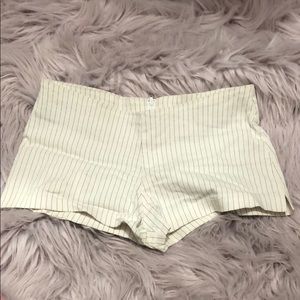 Stretchy Striped Back Zipper Shorts